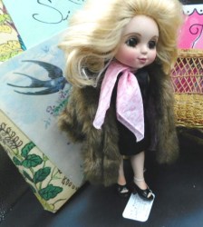 12 INCH MARIE OSMOND PORCELAIN 2008 ADORA BELLE BLACK DRESS, FURRY COAT ORIGINAL